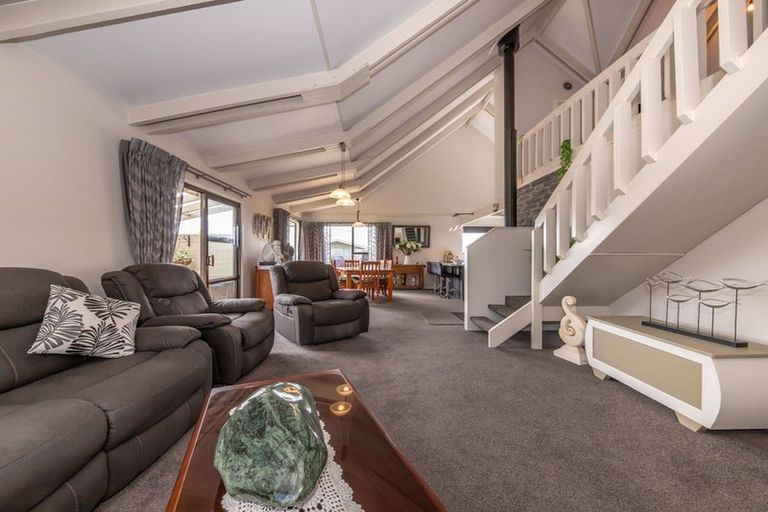 Photo of property in 92 Henley Street, Westport, 7825