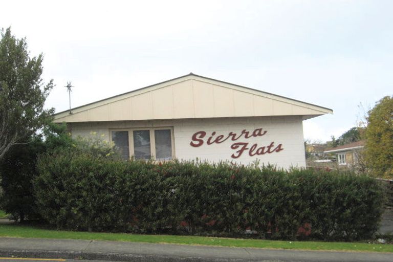 Photo of property in 1/1 Sierra Avenue, Te Kamo, Whangarei, 0112