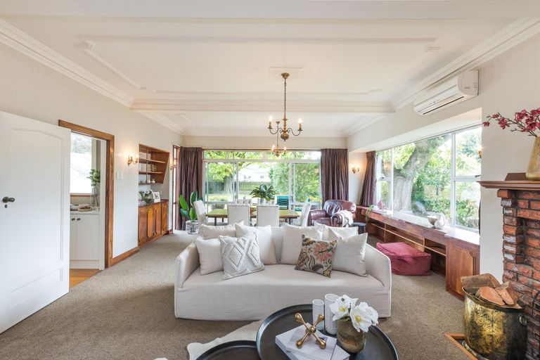 Photo of property in 11 Elmira Avenue, Hokowhitu, Palmerston North, 4410