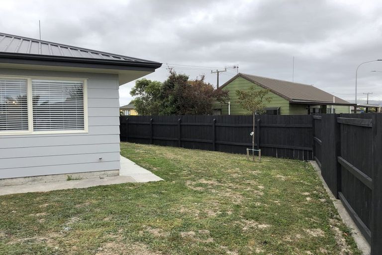 Photo of property in 3 Lydia Place, Kelvin Grove, Palmerston North, 4414