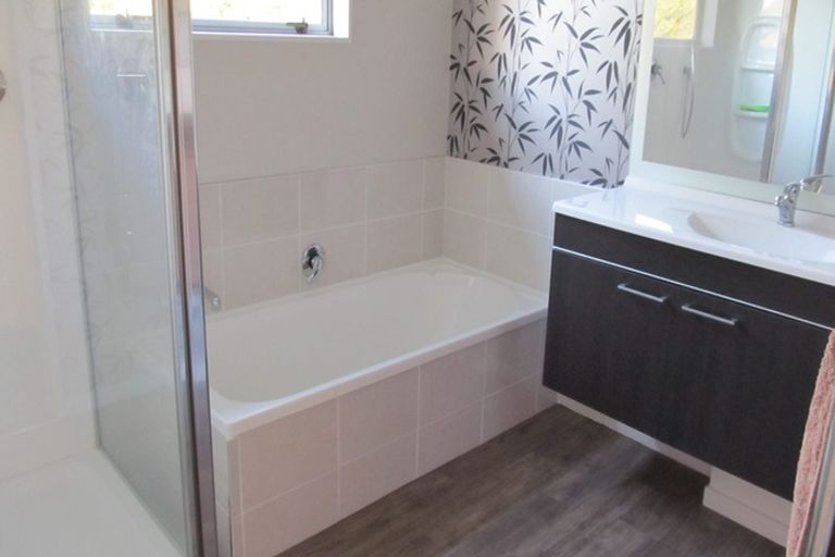 Photo of property in 93 Topaz Drive, Papamoa Beach, Papamoa, 3118