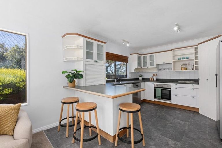 Photo of property in 46 David Crescent, Karori, Wellington, 6012