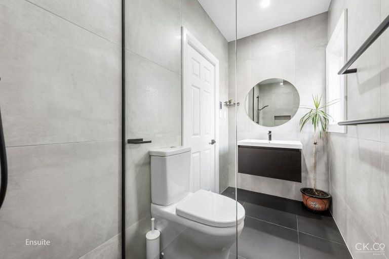 Photo of property in 82 Knights Road, Hutt Central, Lower Hutt, 5010