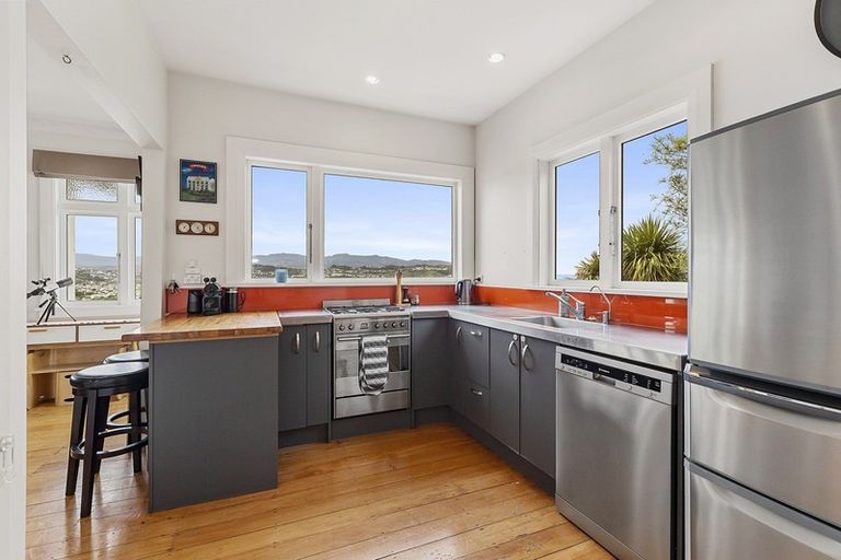 Photo of property in 57 Rodrigo Road, Kilbirnie, Wellington, 6022