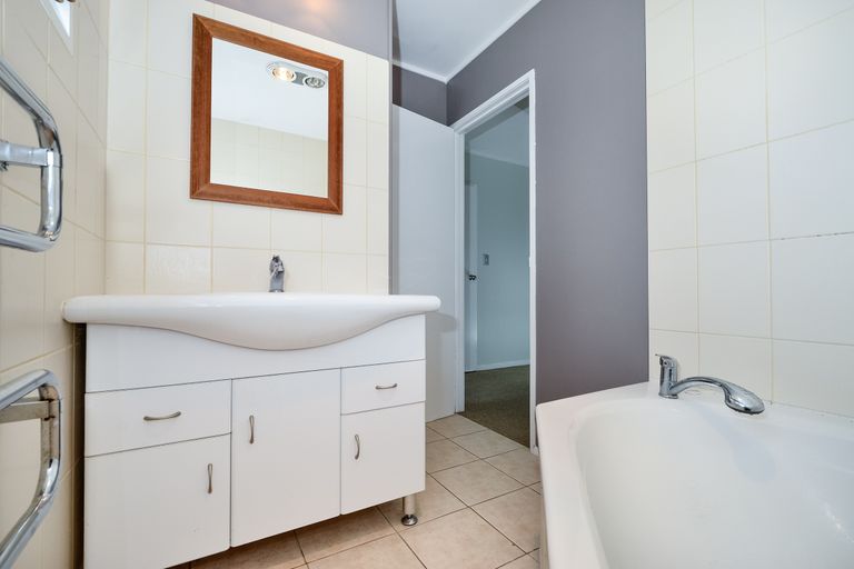 Photo of property in 57 Waitakere Road, Waitakere, Auckland, 0816