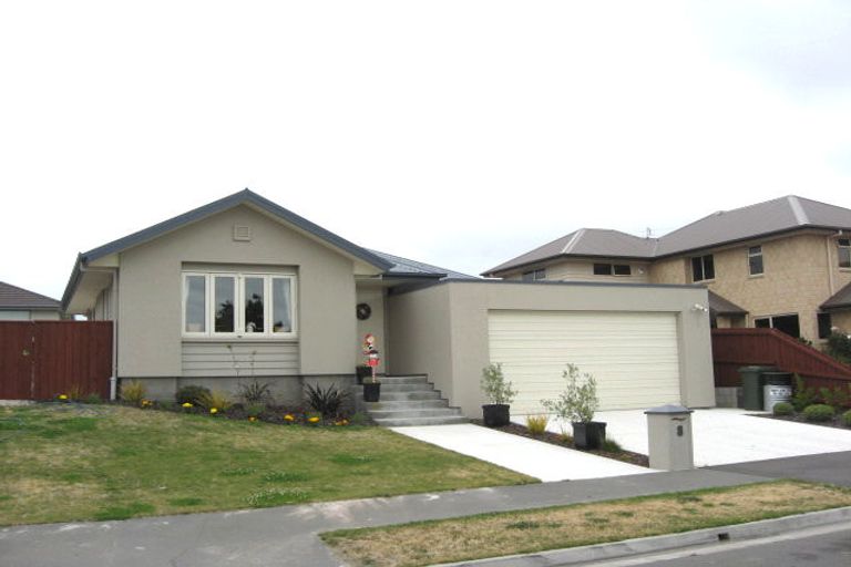 Photo of property in 8 Titirangi Crescent, Parklands, Christchurch, 8083