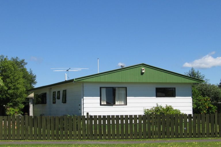 Photo of property in 5 Campion Road, Riverdale, Gisborne, 4010