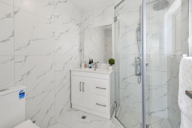 Photo of property in 5 Survila Street, Takanini, 2110