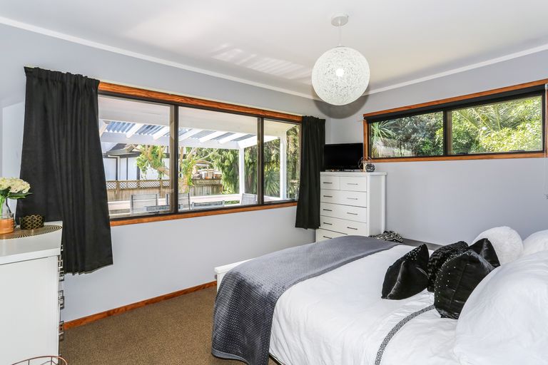 Photo of property in 171 Carnoustie Drive, Wattle Downs, Auckland, 2103