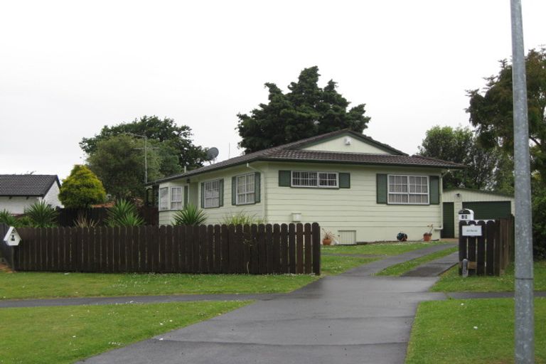 Photo of property in 15 Balgowan Terrace, Conifer Grove, Takanini, 2112