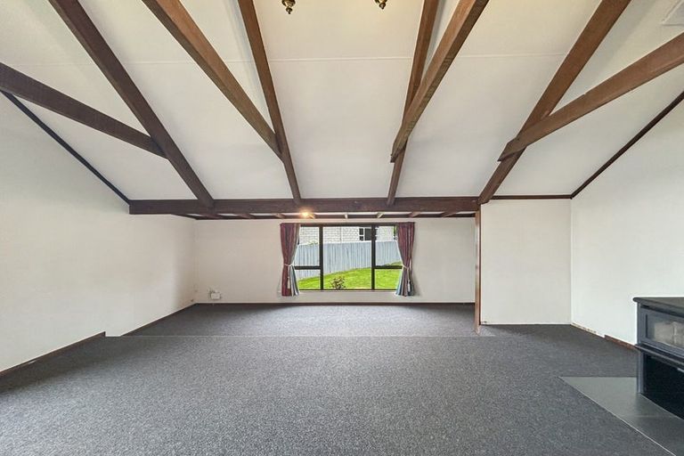 Photo of property in 17 Niddry Crescent, Winton, 9720