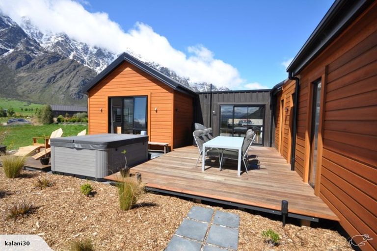 Photo of property in 36 Jacks Point Rise, Jacks Point, Queenstown, 9371
