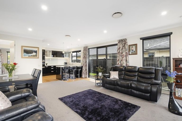 Photo of property in 5 Smiley Place, Mosgiel, 9024