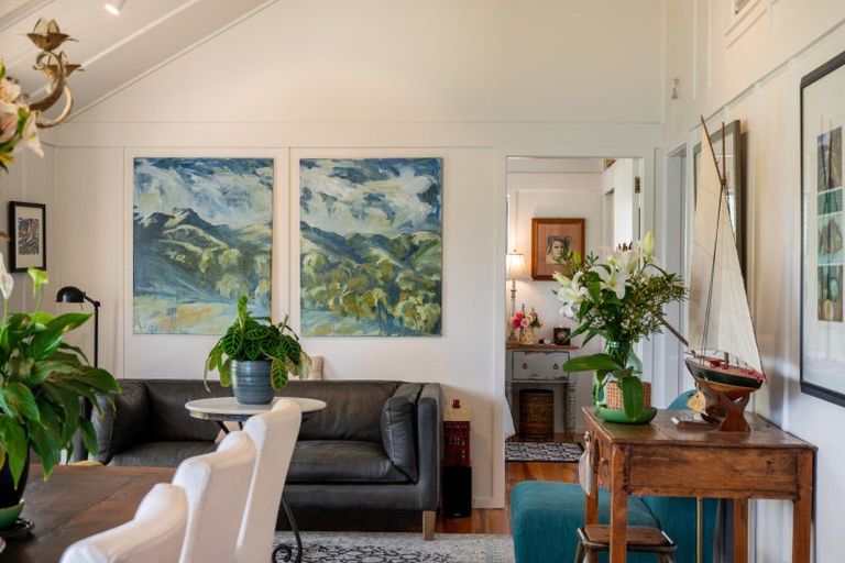 Photo of property in 2 Tirohanga Terrace, Akaroa, 7581