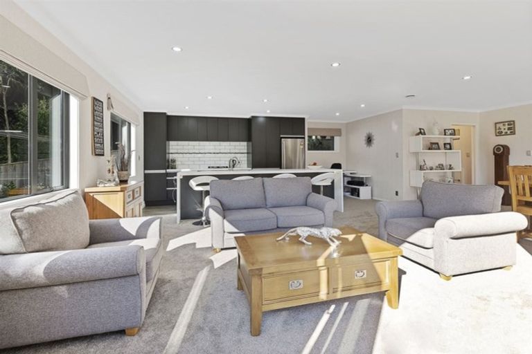 Photo of property in 11 Deptford Lane, Whitby, Porirua, 5024