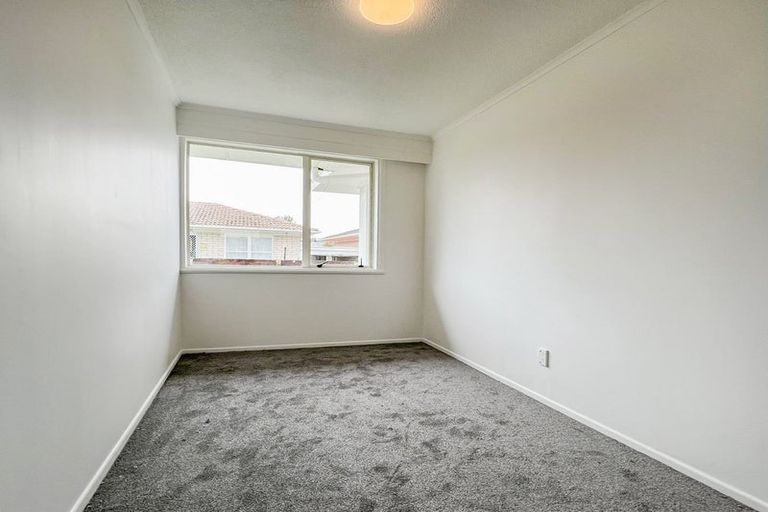 Photo of property in 26 Taharoto Road, Takapuna, Auckland, 0622