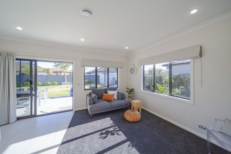 Photo of property in 5 Portland Place, Poraiti, Napier, 4112