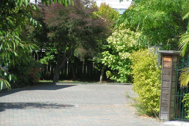 Photo of property in 1 Alfred Street, Northcote Point, Auckland, 0627