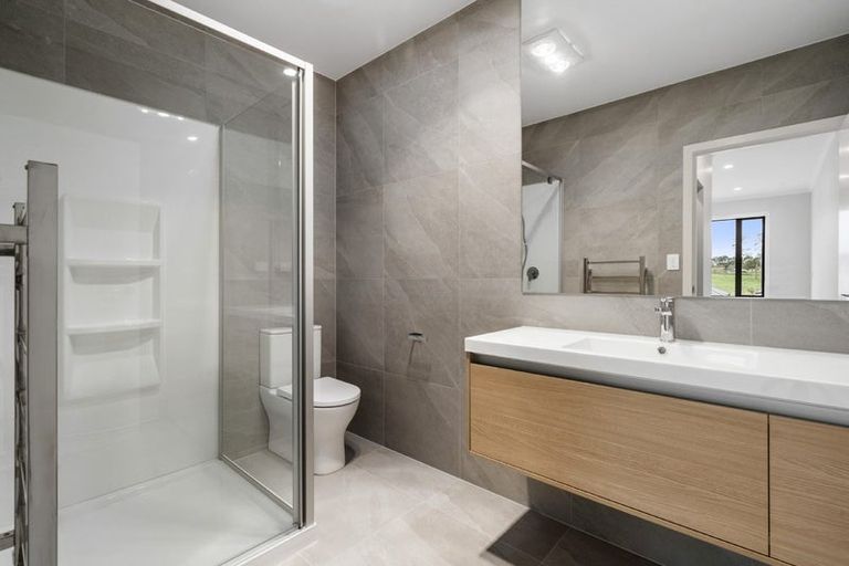 Photo of property in 3 Oyster Drive, Whenuapai, Auckland, 0618