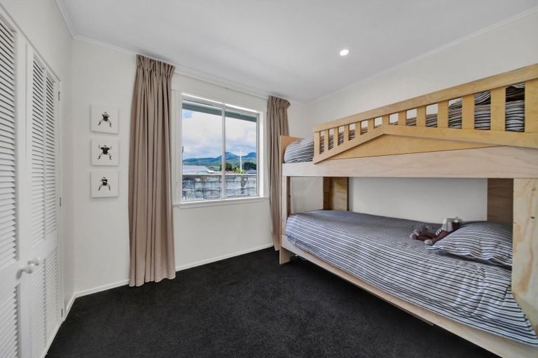 Photo of property in 27 Wairau Road, Oakura, 4314