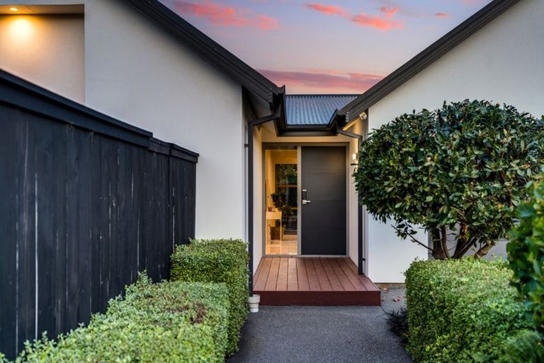 Photo of property in 5 Warhorse Gate, Halswell, Christchurch, 8025