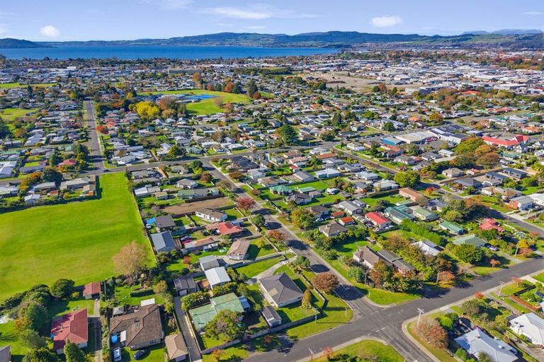Photo of property in 13 Ross Road, Western Heights, Rotorua, 3015