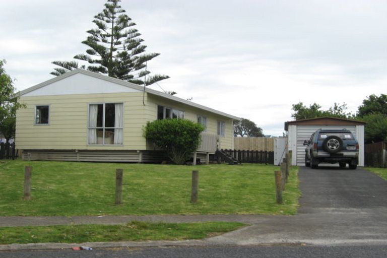 Photo of property in 11 Avro Place, Mangere, Auckland, 2022