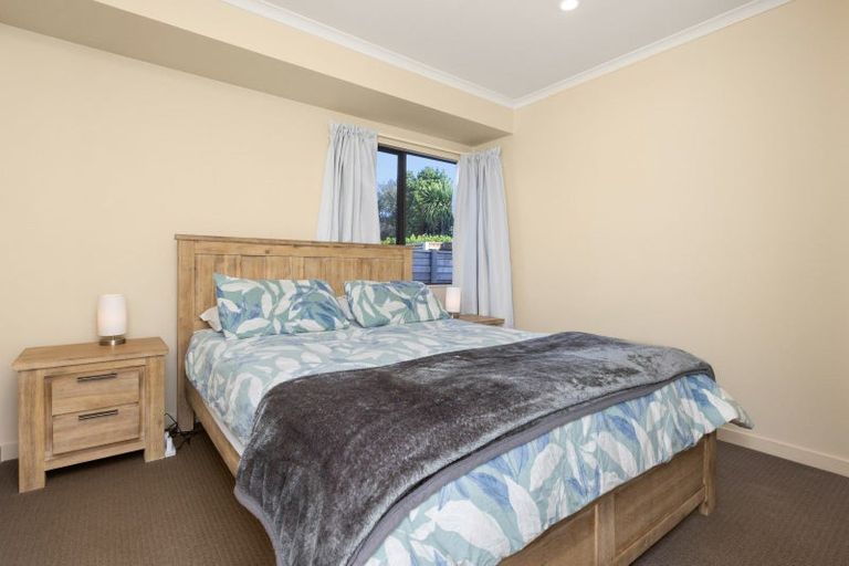 Photo of property in 6b Neeve Place, Taradale, Napier, 4112