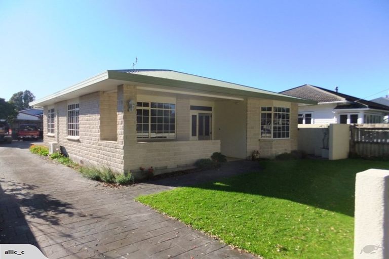 Photo of property in 33 Richmond Street, Fitzroy, New Plymouth, 4312