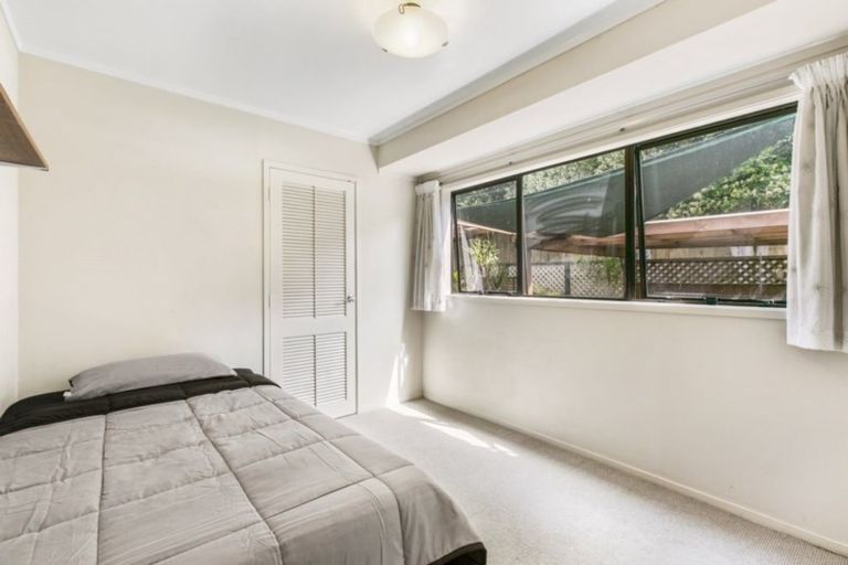 Photo of property in 20 Sandiacre Way, Browns Bay, Auckland, 0630