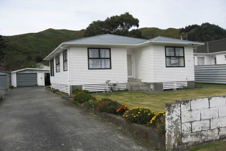 Photo of property in 48 Frederick Street, Wainuiomata, Lower Hutt, 5014