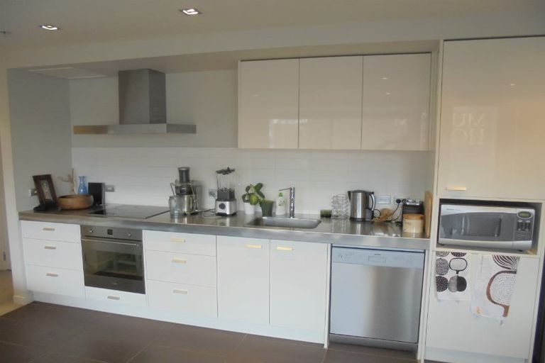 Photo of property in Piermont Apartments, 4h/82 Cable Street, Te Aro, Wellington, 6011