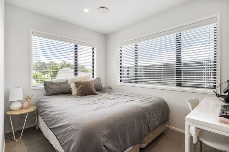 Photo of property in 5 Blatina Drive, Kumeu, 0810