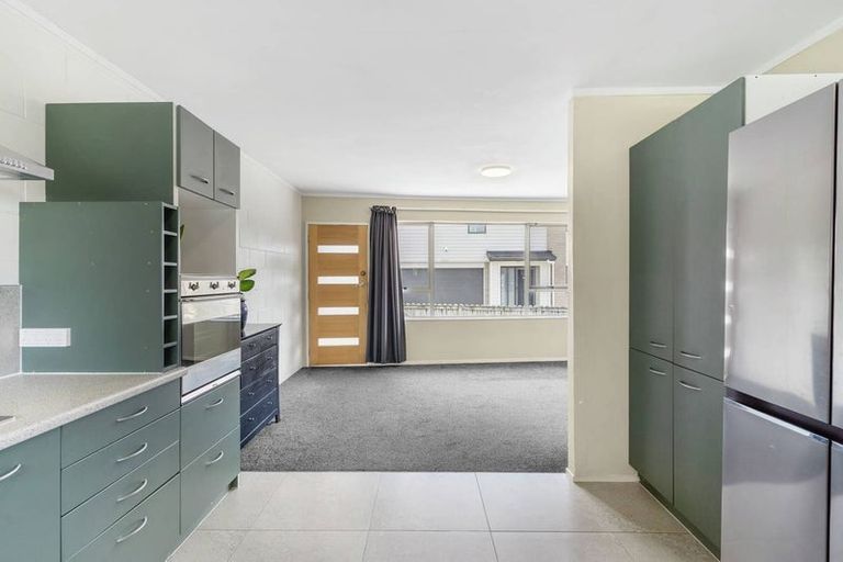 Photo of property in 3/112 Gossamer Drive, Pakuranga Heights, Auckland, 2010