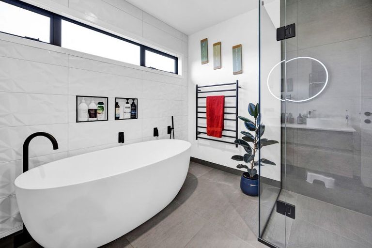 Photo of property in 66d Flint Road, Stratford, 4332