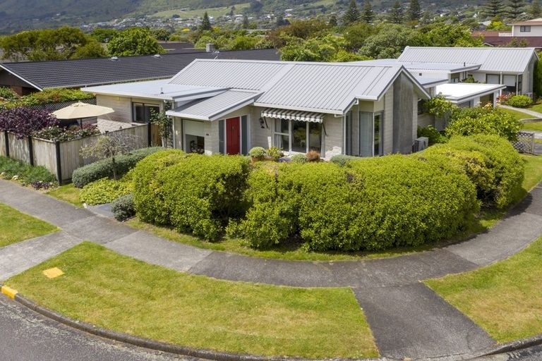 Photo of property in 82 Rimu Street, Waikanae, 5036