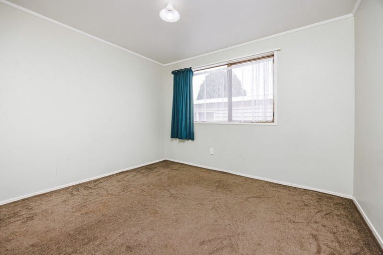 Photo of property in 12 Le Havre Place, Takanini, 2112