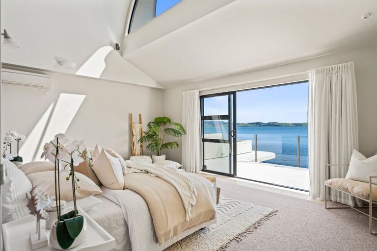 Photo of property in 42 Manganese Point Road, Tamaterau, Whangarei, 0174
