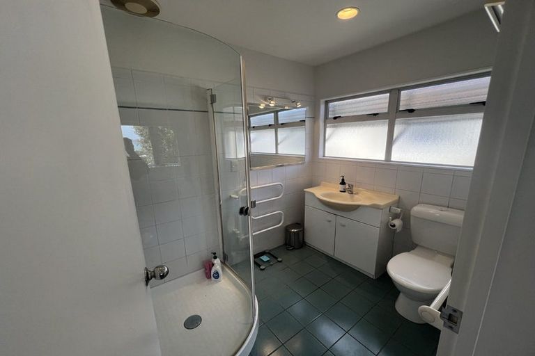Photo of property in 17a Beach Road, Manly, Whangaparaoa, 0930