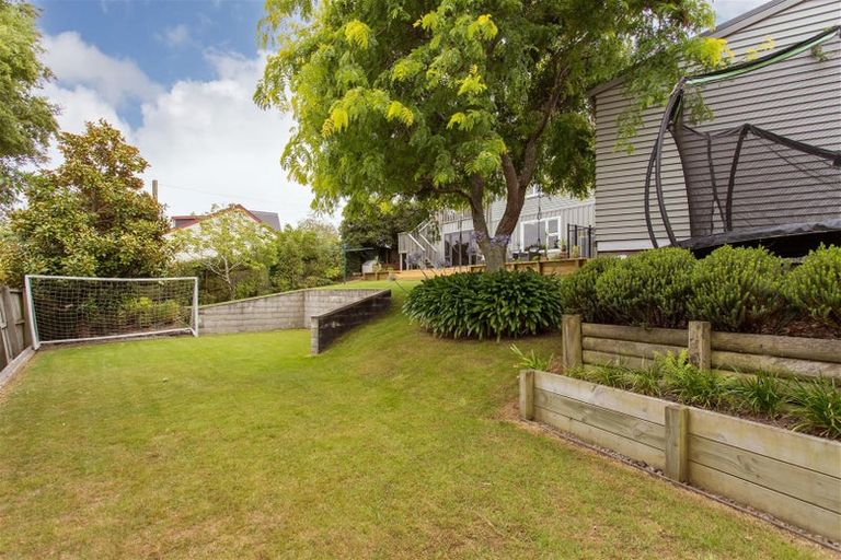 Photo of property in 88 Hackthorne Road, Cashmere, Christchurch, 8022