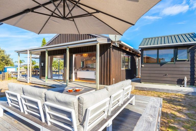 Photo of property in 15 Kitty Frazer Lane, Omaha, 0986