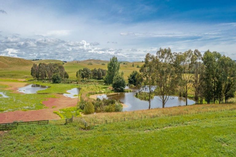 Photo of property in 359 Mangatarata Road, Waipukurau, 4285