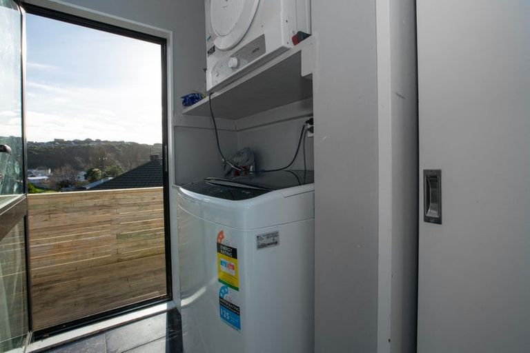 Photo of property in 10 Hereford Street, Cannons Creek, Porirua, 5024