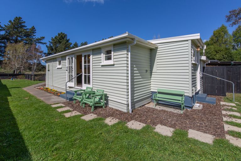 Photo of property in 34 Ferry Road, Woodend Beach, Kaiapoi, 7691