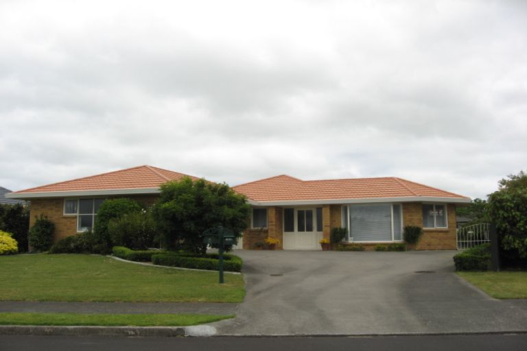 Photo of property in 3/10 Cloverlea Place, Pukekohe, 2120