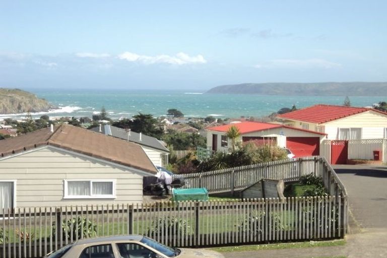 Photo of property in 32 Rothwell Street, Titahi Bay, Porirua, 5022