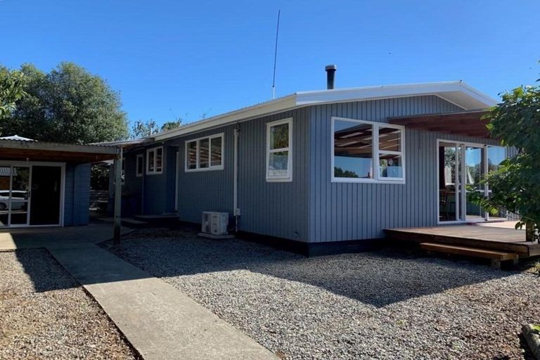 Photo of property in 5 Feary Crescent, Takaka, 7110