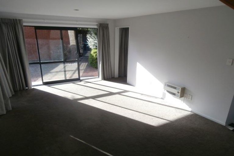 Photo of property in 2/238 Edgeware Road, Edgeware, Christchurch, 8013