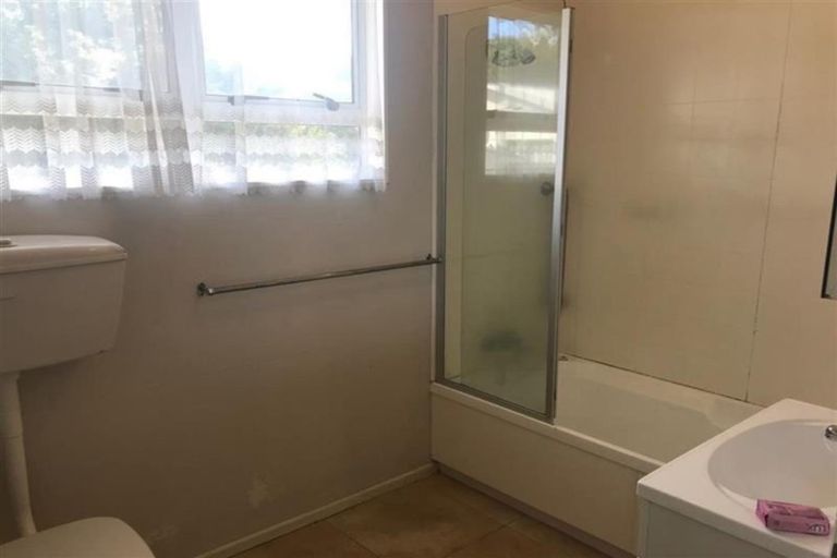 Photo of property in 101 Chichester Drive, Rosehill, Papakura, 2113