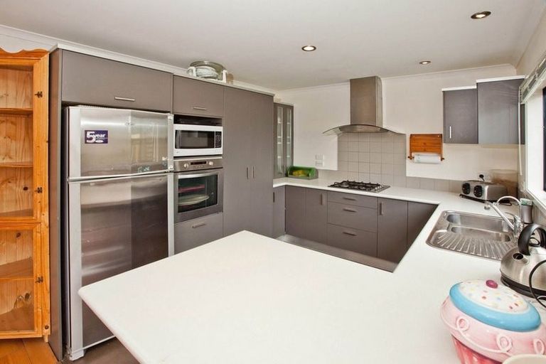 Photo of property in 26 Sonoma Crescent, Oteha, Auckland, 0632